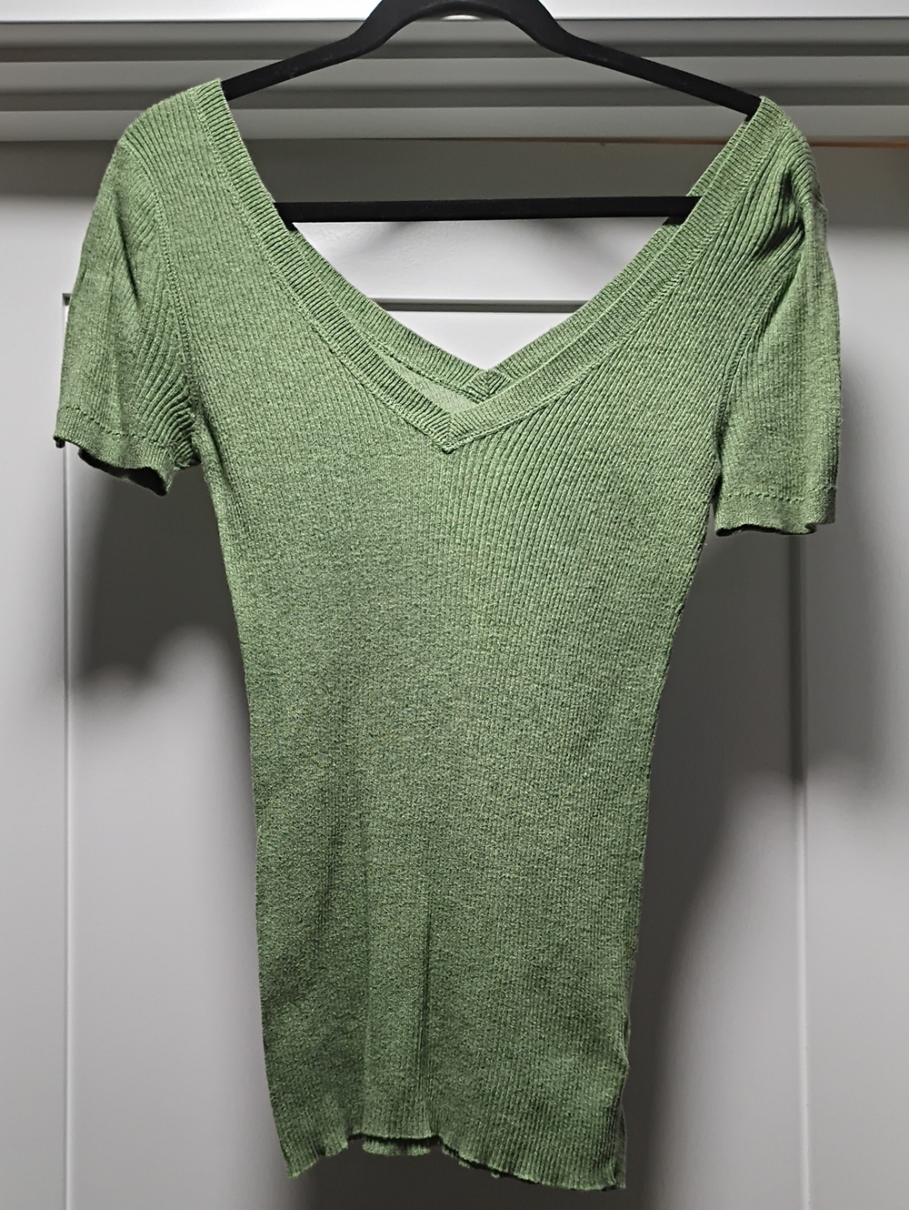 Mossimo Supply Co. Sage Green V-Neck Short Sleeve Knit Top